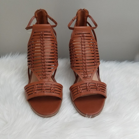 Merona heels - Picture 2 of 4